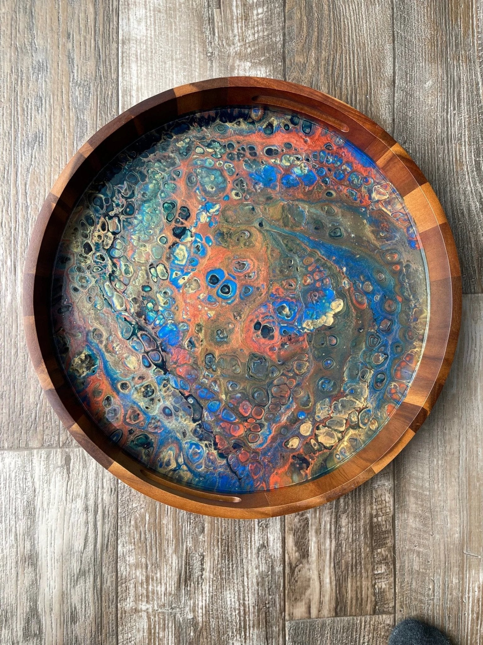 Blue Penny Large Round Acacia Wood Tray
