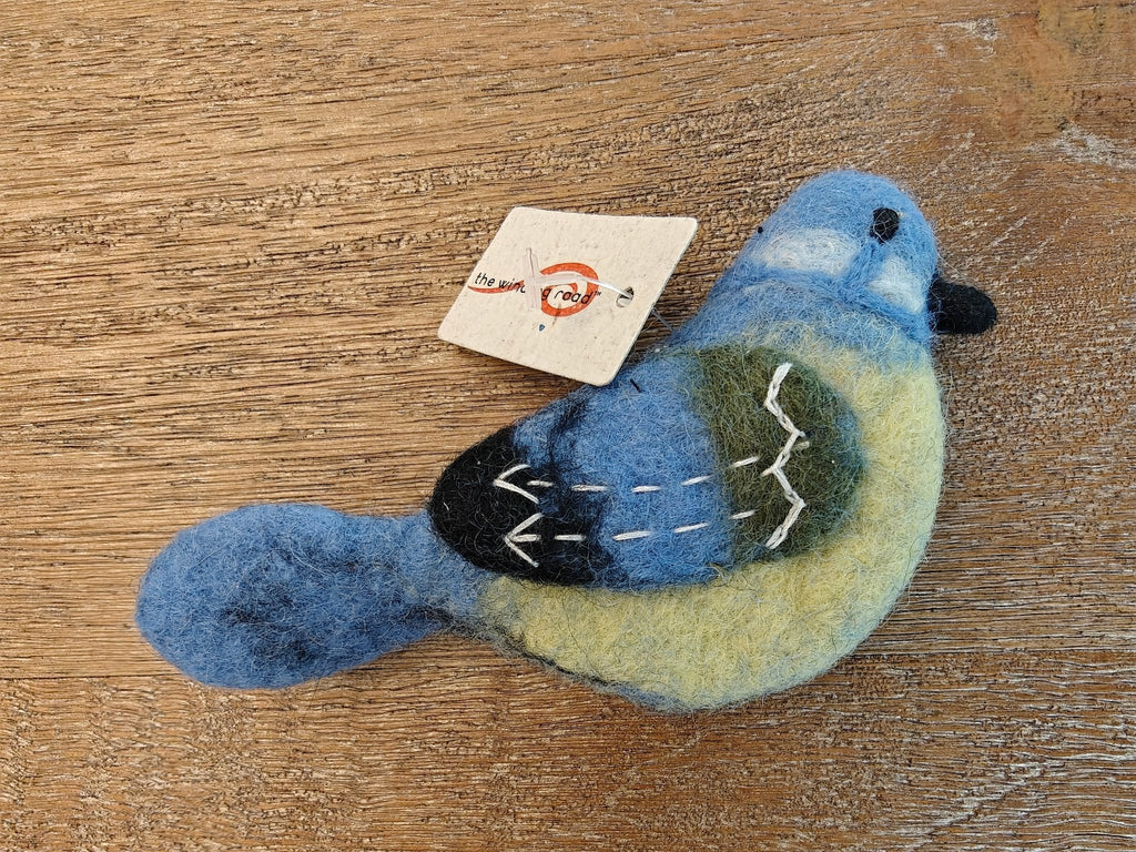 Blue, yellow, green & black bird handmade felt Finger Puppet - Sensory Play for kids - Birds collection La Vie Bien Blue, yellow, green & black bird handmade felt Finger Puppet - Sensory Play for kids - Birds collection