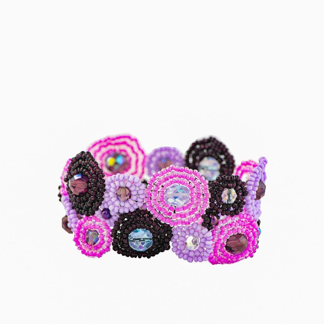 Bola Seed Bead Magnetic Closure Bracelet - Guatemala Bracelets La Vie Bien Bola Seed Bead Magnetic Closure Bracelet - Guatemala