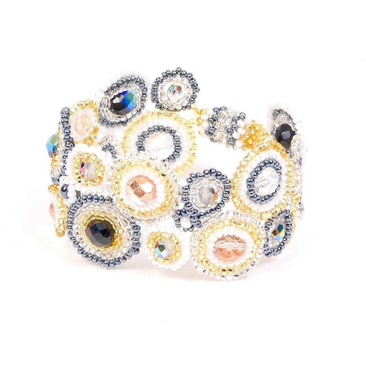 Bola Seed Bead Magnetic Closure Bracelet - Guatemala Bracelets La Vie Bien Bola Seed Bead Magnetic Closure Bracelet - Guatemala