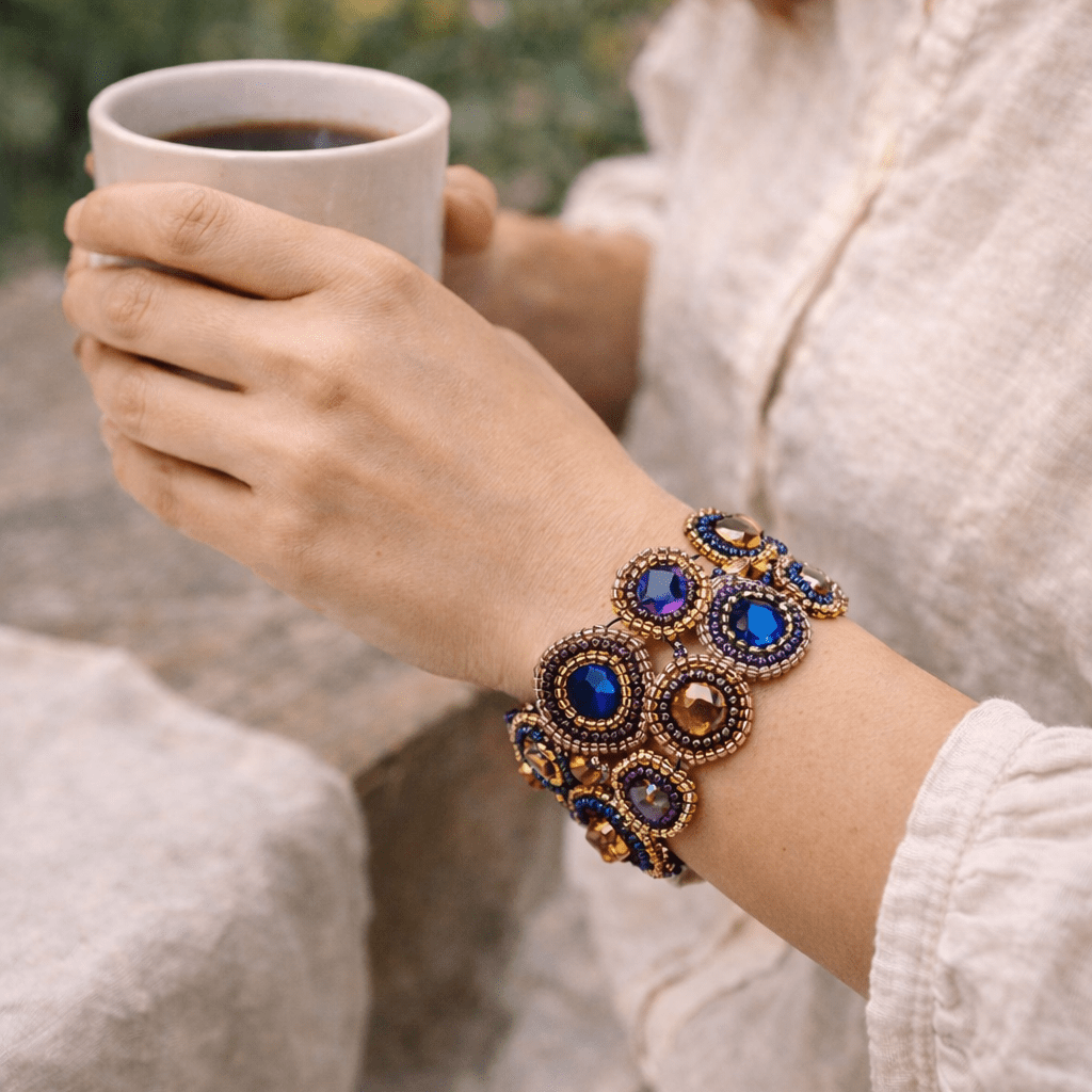 Bola Seed Bead Magnetic Closure Bracelet - Guatemala Bracelets La Vie Bien Bola Seed Bead Magnetic Closure Bracelet - Guatemala