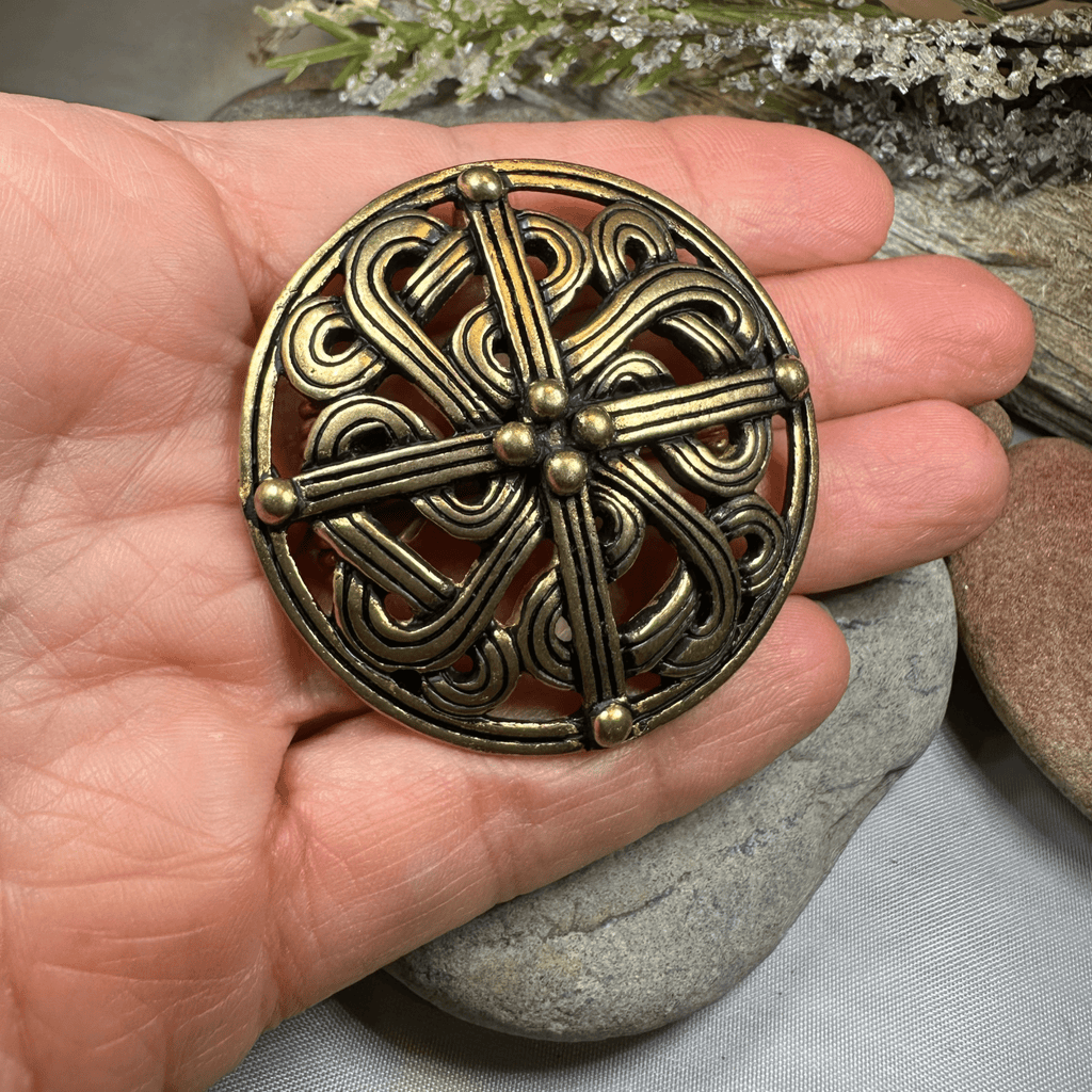 Borre Viking Brooch - Bronze Historical Reproduction Pin Brooch La Vie Bien Borre Viking Brooch - Bronze Historical Reproduction Pin