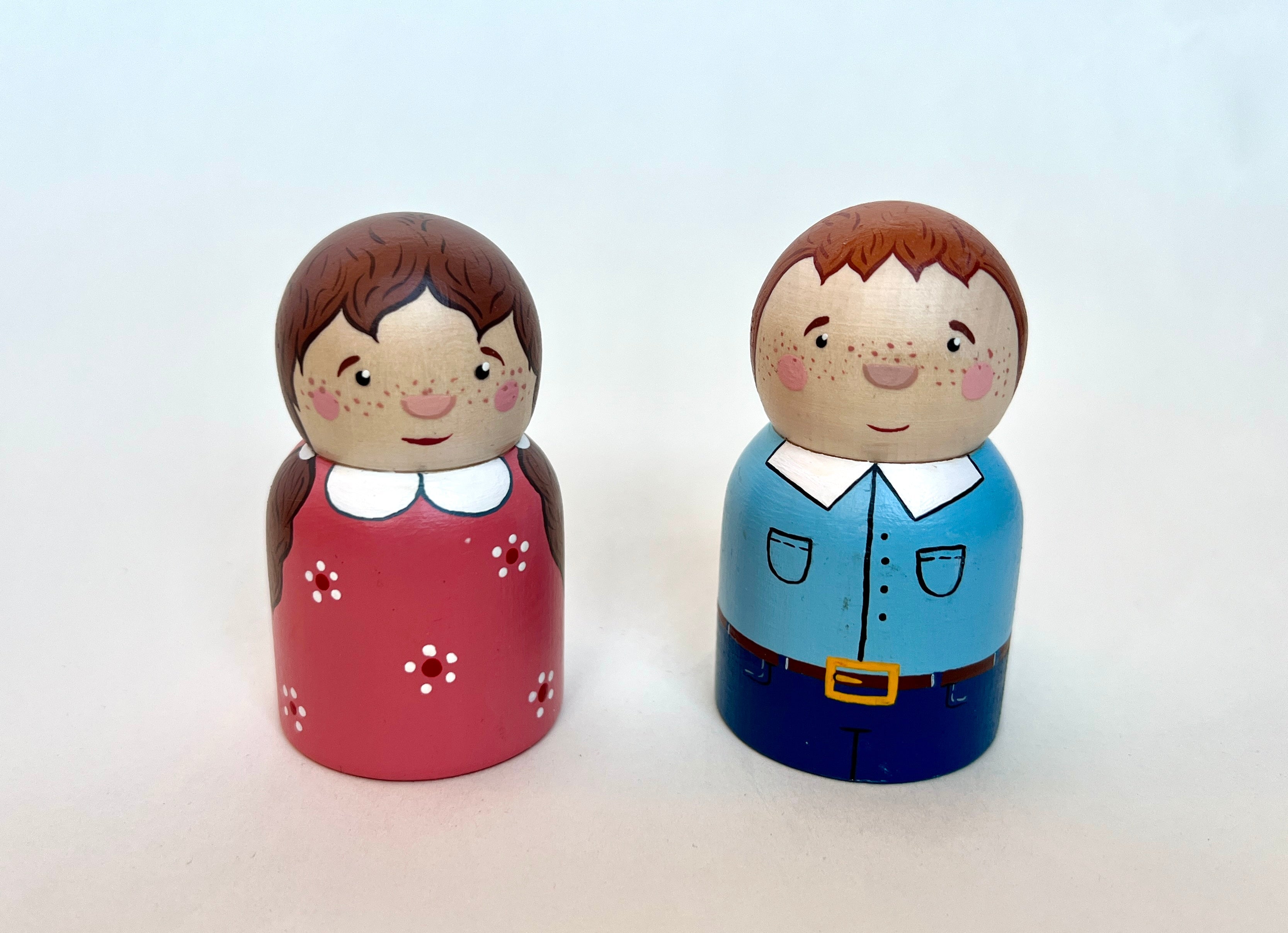 Handcrafted Wooden Peg Dolls – Boy and Girl Figurines for Imaginative Play