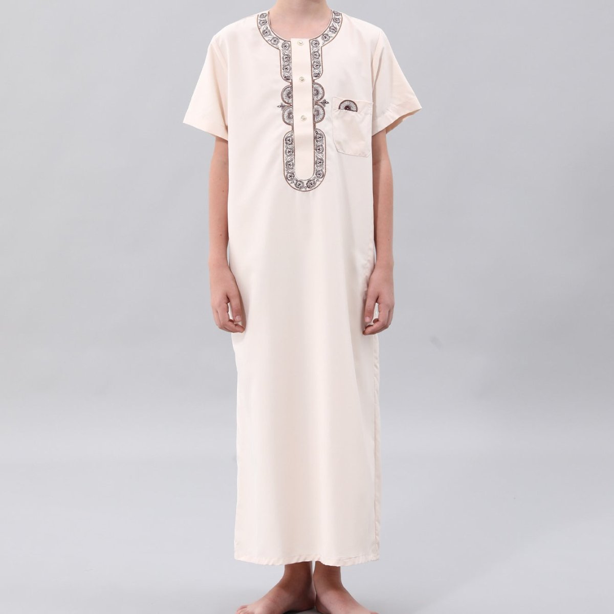 Boys' Embroidered Thobe with Chest Pocket(MKB026) La Vie Bien Boys' Embroidered Thobe with Chest Pocket(MKB026)