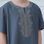 Boys' Embroidered Thobe with Side Pockets(MKB029)
