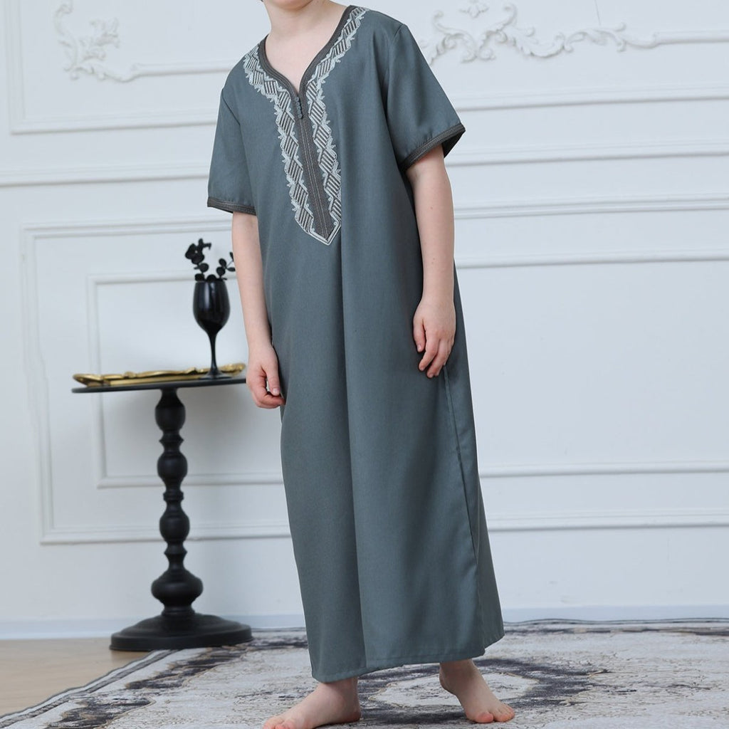 Boys Embroidered Zip-Front Thobe(MKB012) La Vie Bien Boys Embroidered Zip-Front Thobe(MKB012)