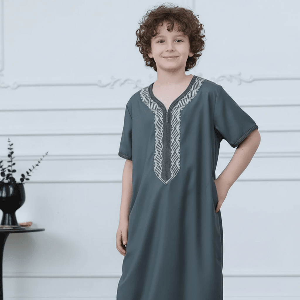 Boys Embroidered Zip-Front Thobe(MKB012) La Vie Bien Boys Embroidered Zip-Front Thobe(MKB012)