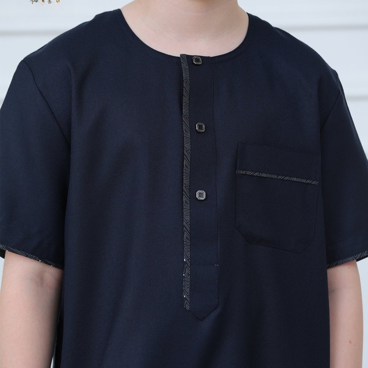 Boys Navy Short Sleeve Thobe with Chest Pocket (MKB022) La Vie Bien Boys Navy Short Sleeve Thobe with Chest Pocket (MKB022)