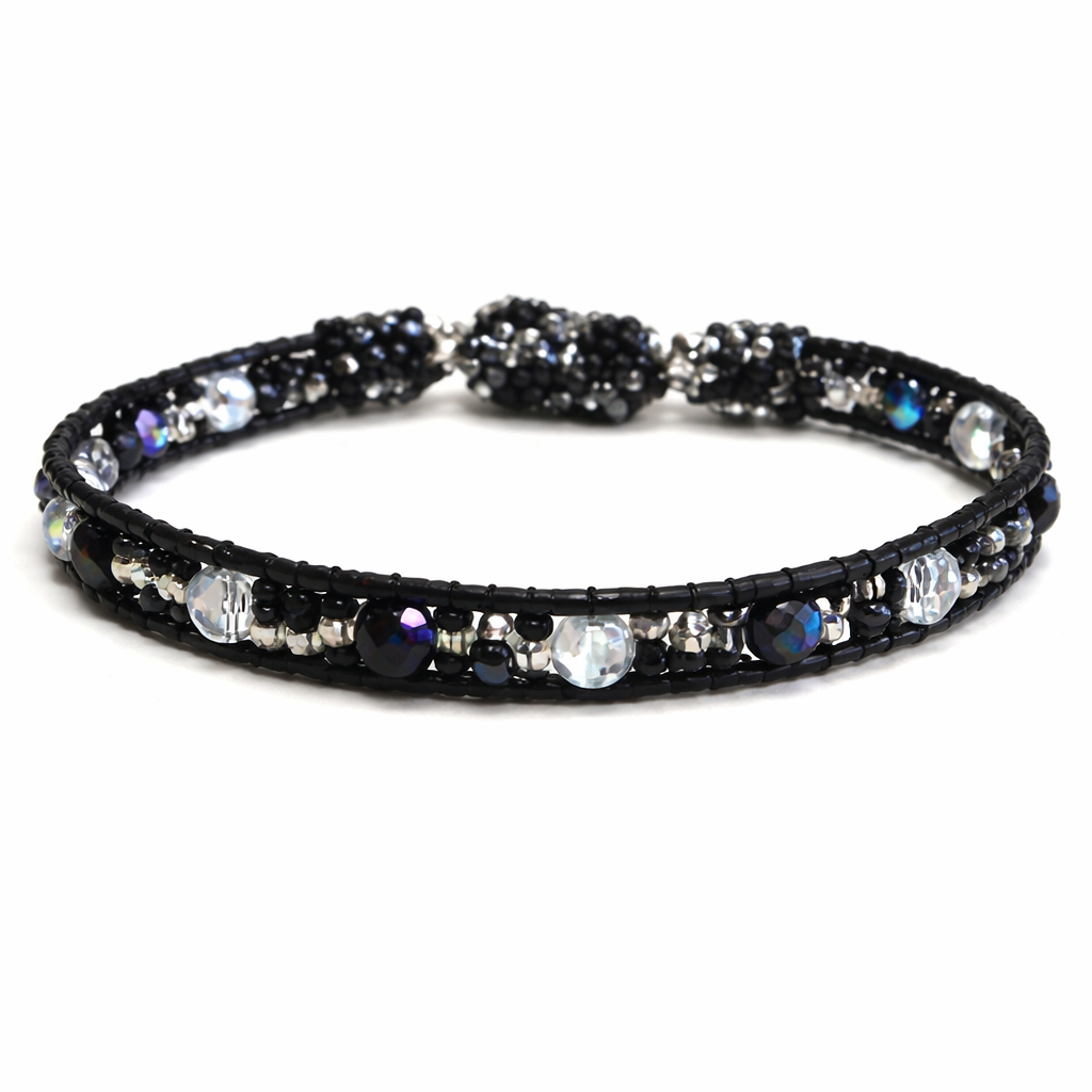 Cuero Bracelet with Magnetic Closure - Guatemala