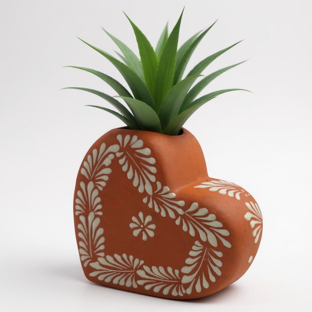 Brown & White Talavera Heart Vase | Hand-Painted Pottery Talavera Planter La Vie Bien Brown & White Talavera Heart Vase | Hand-Painted Pottery