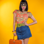 Brownstone Betties Tulip Sleeve Tee in Pumpkin & Olive Allover print tee La Vie Bien Brownstone Betties Tulip Sleeve Tee in Pumpkin & Olive
