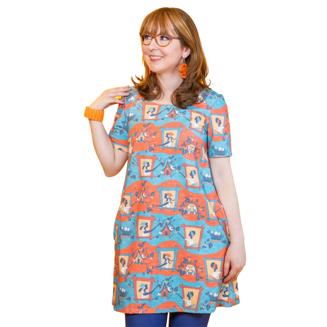 Brownstone Betties Tunic in Red and Blue Tunic La Vie Bien Brownstone Betties Tunic in Red and Blue