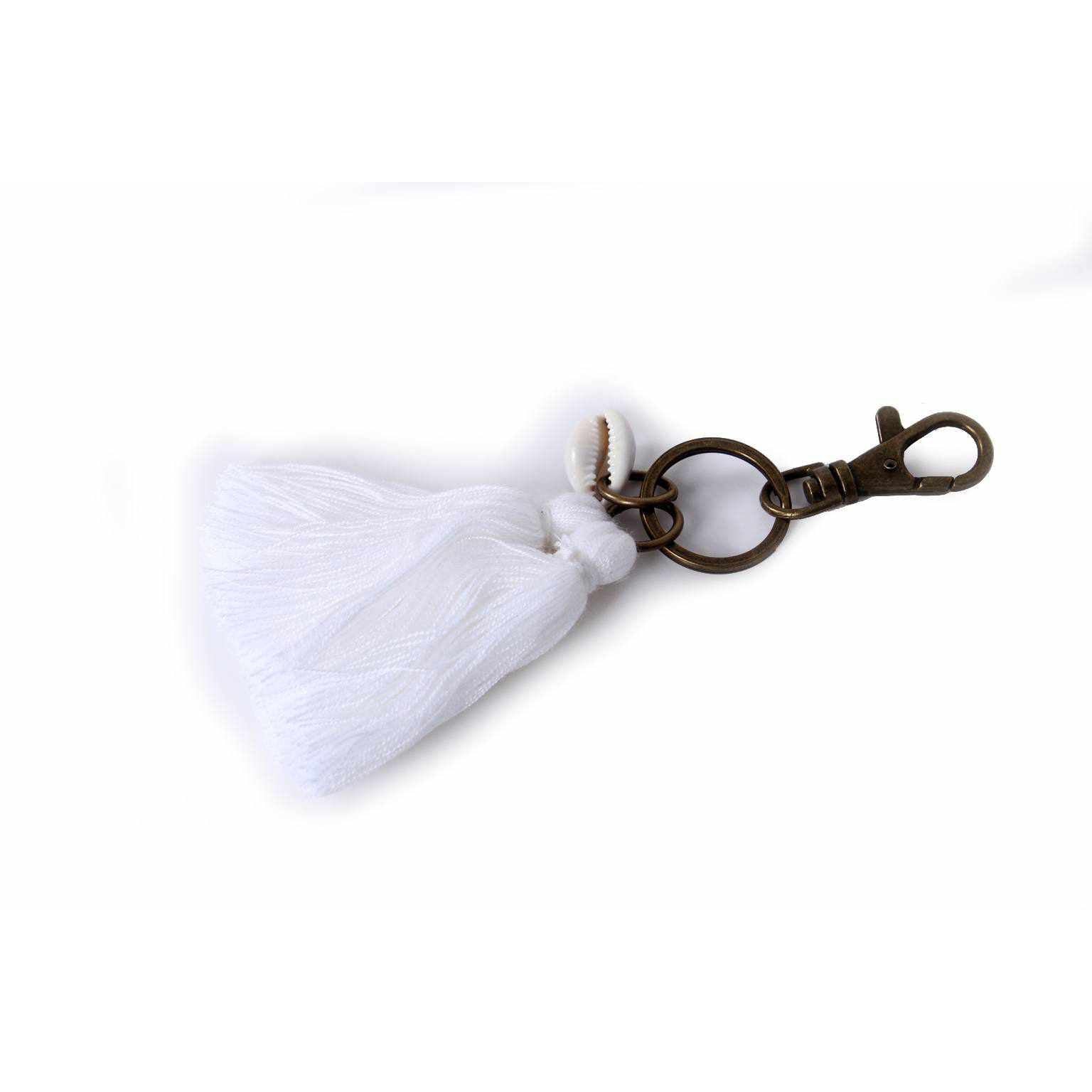 Campana Shell Tassel Zipper Pull | Handmade Keychain from Thailand Zipper Pulls La Vie Bien Campana Shell Tassel Zipper Pull | Handmade Keychain from Thailand