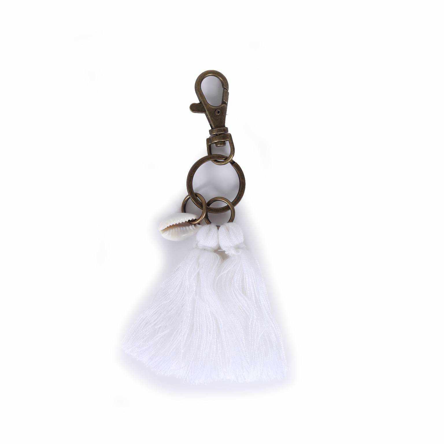 Campana Shell Tassel Zipper Pull | Handmade Keychain from Thailand Zipper Pulls La Vie Bien Campana Shell Tassel Zipper Pull | Handmade Keychain from Thailand