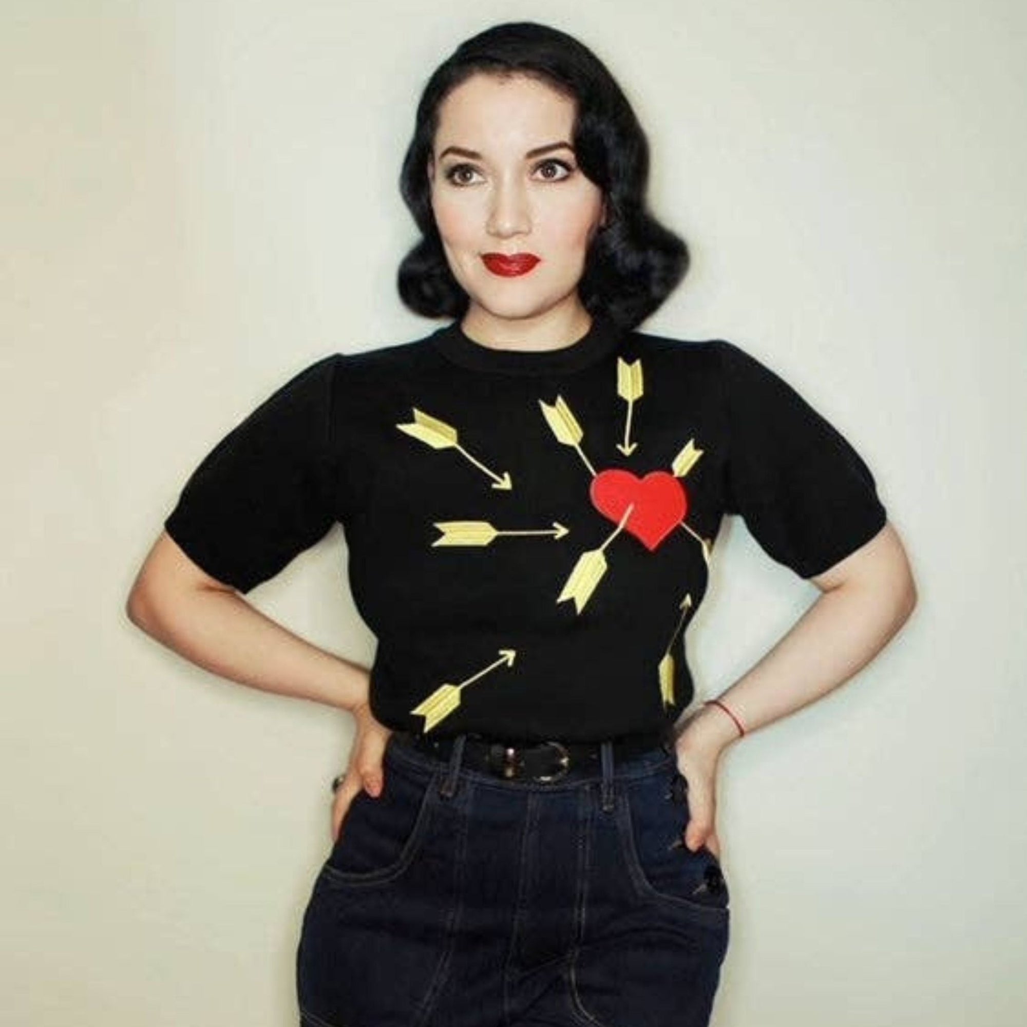 Carefree Black Sweater with Heart and Arrows Illustration [Available in S - L]