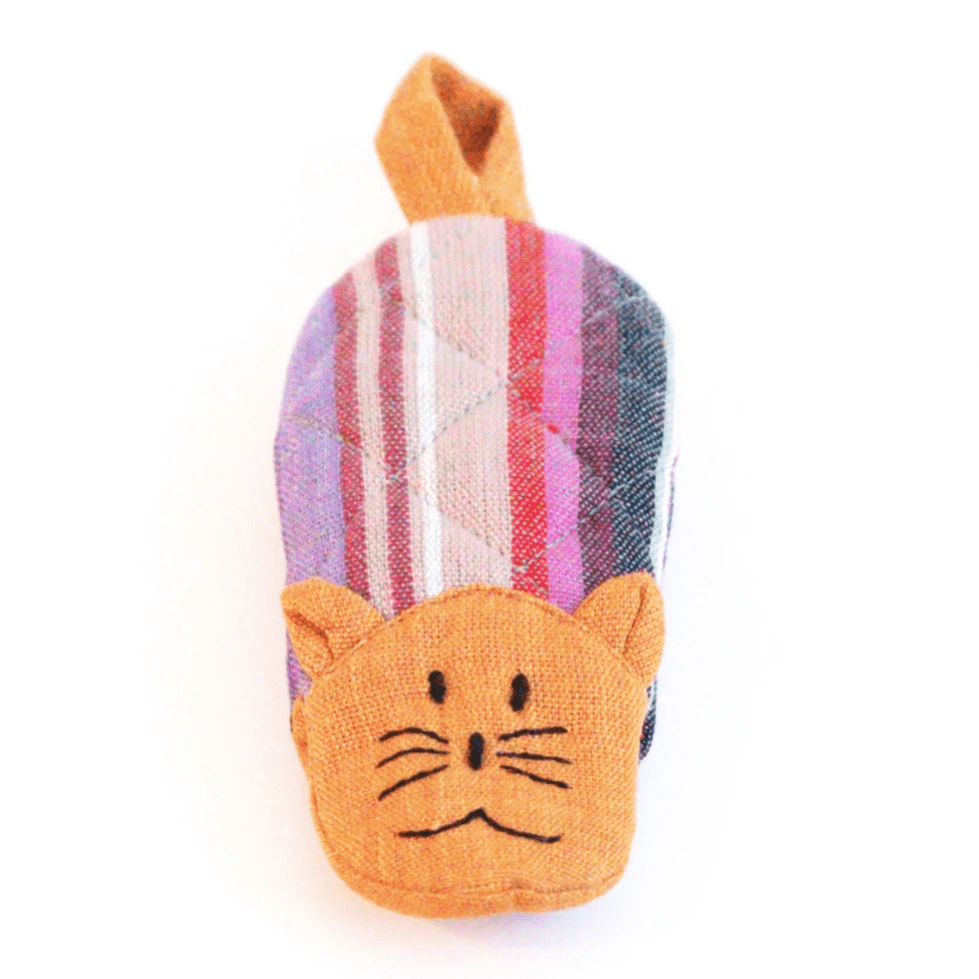 Cat Skillet Handle Holder by Upavim Crafts
