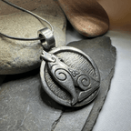 Celtic Howling Wolf Pewter Necklace with Trinity Knot Pendant La Vie Bien Celtic Howling Wolf Pewter Necklace with Trinity Knot