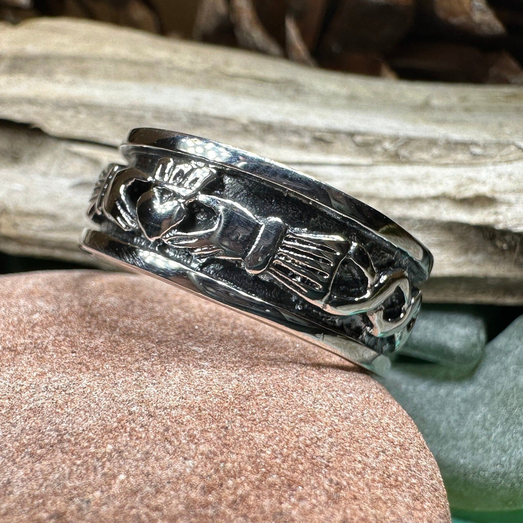 Celtic Irish Claddagh Band Ring in Sterling Silver Ring La Vie Bien Celtic Irish Claddagh Band Ring in Sterling Silver