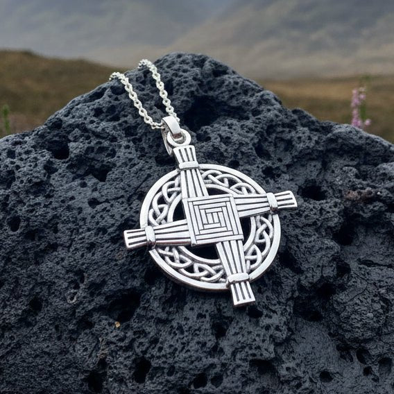 Celtic Irish Saint Brigid's Cross Necklace in Sterling Silver Pendant La Vie Bien Celtic Irish Saint Brigid's Cross Necklace in Sterling Silver