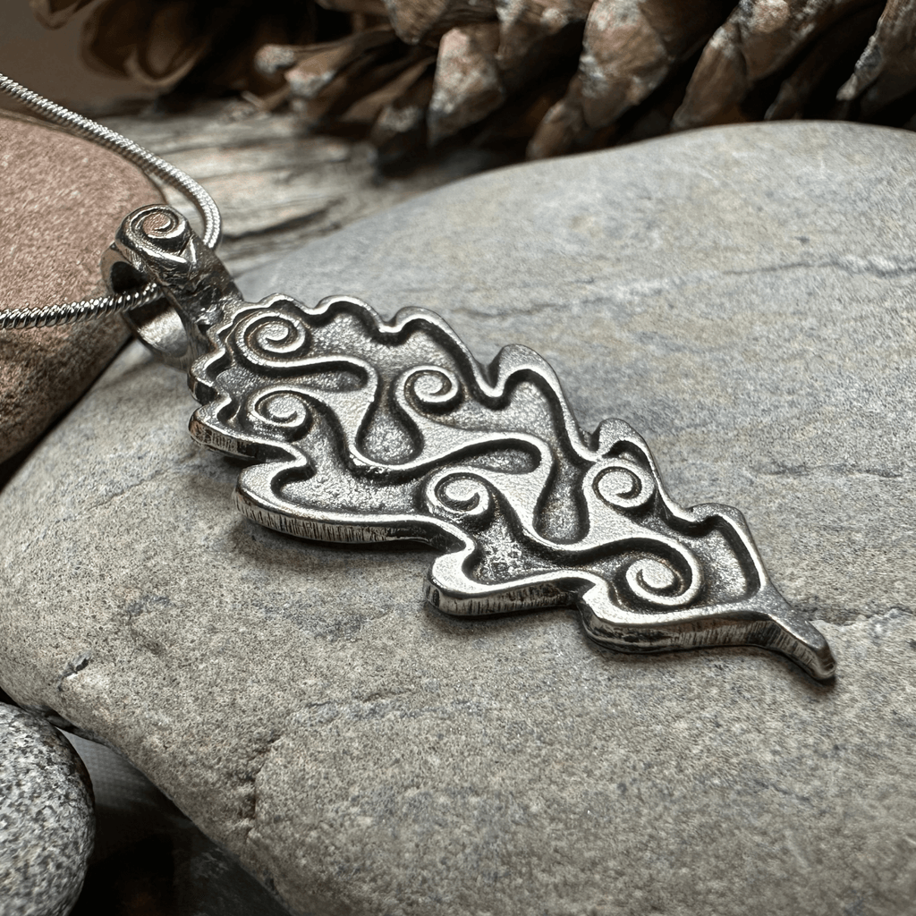 Celtic Oak Leaf Pewter Necklace Pendant La Vie Bien Celtic Oak Leaf Pewter Necklace