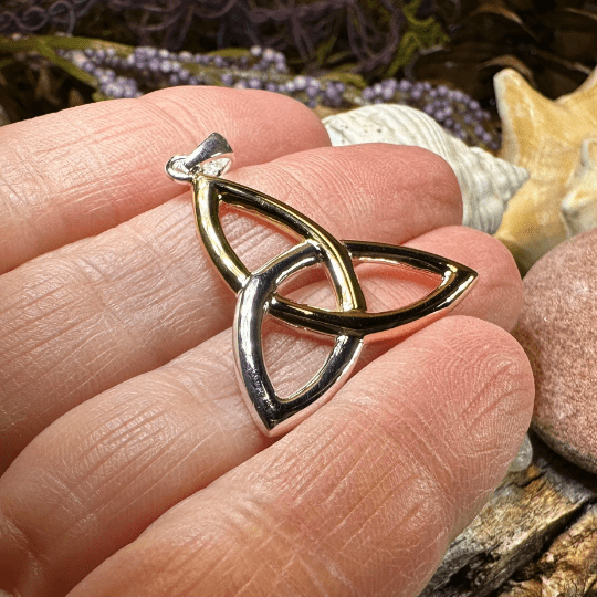Celtic Trinity Knot Necklace Pendant La Vie Bien Celtic Trinity Knot Necklace