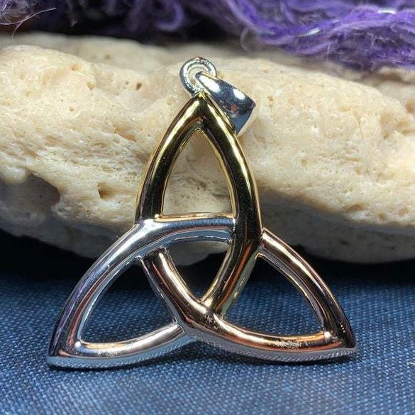 Celtic Trinity Knot Necklace Pendant La Vie Bien Celtic Trinity Knot Necklace