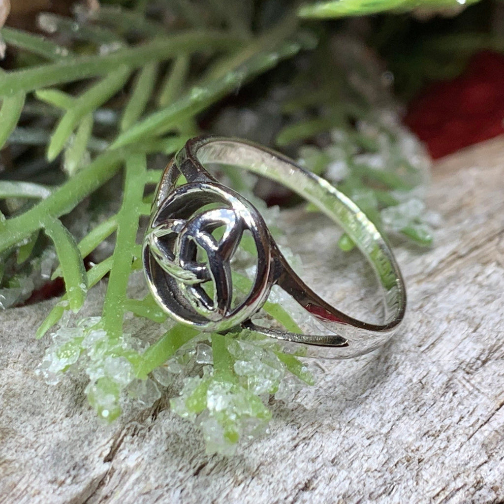 Celtic Trinity Knot Ring Ring La Vie Bien Celtic Trinity Knot Ring