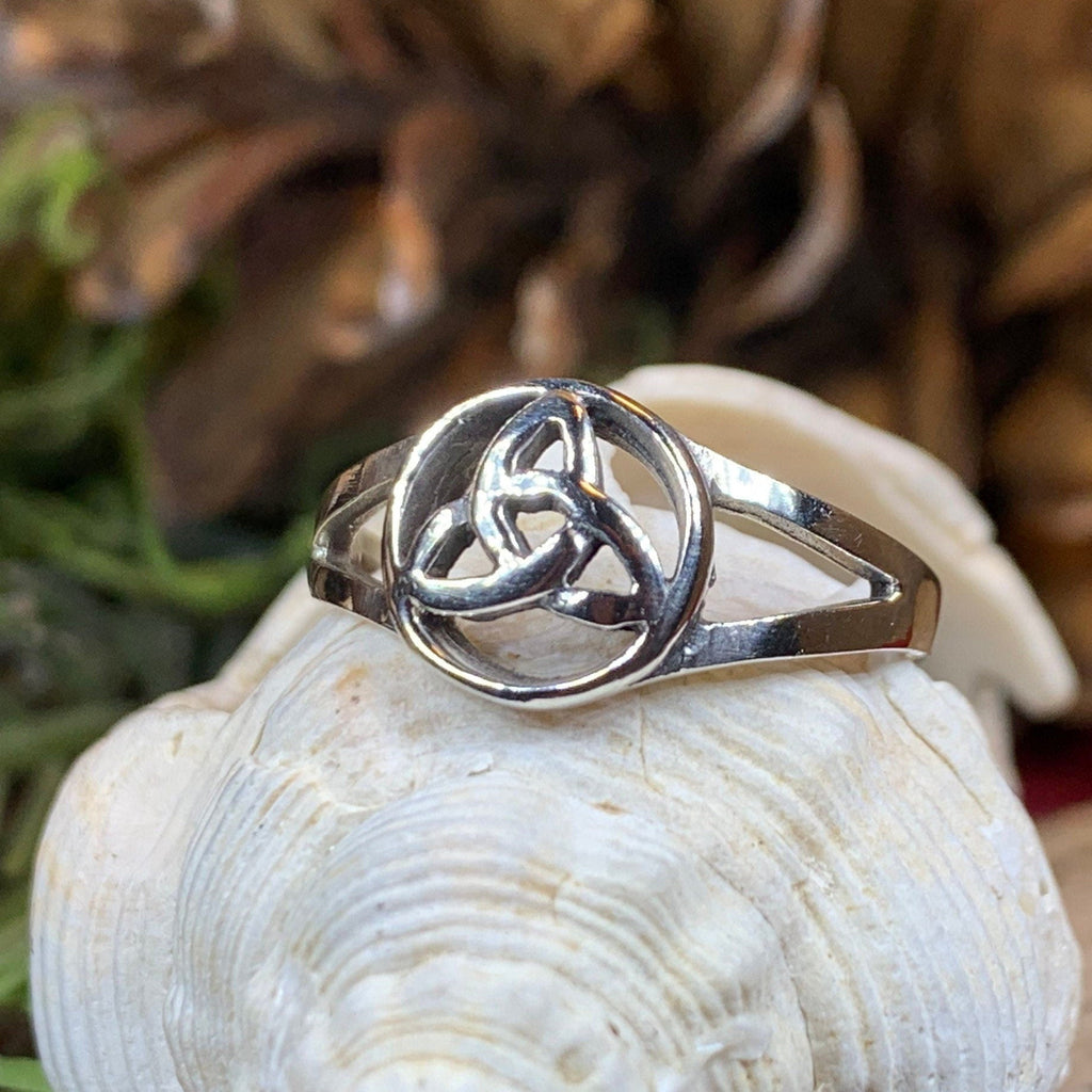 Celtic Trinity Knot Ring Ring La Vie Bien Celtic Trinity Knot Ring