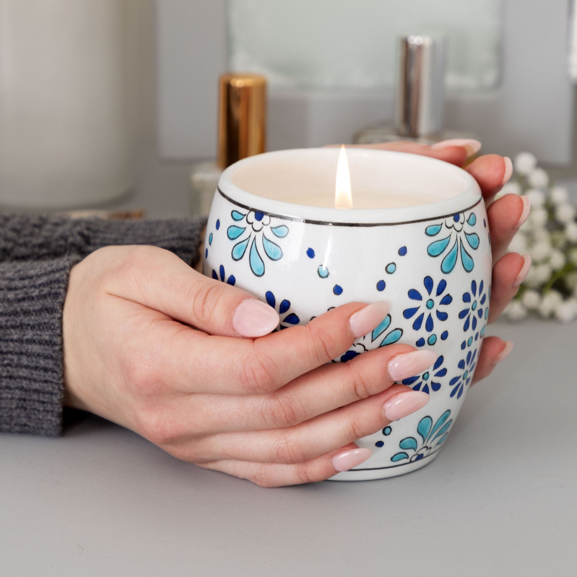 Ceramic Artisan Hand-Poured Candle Decorative Home Accent La Vie Bien Ceramic Artisan Hand-Poured Candle