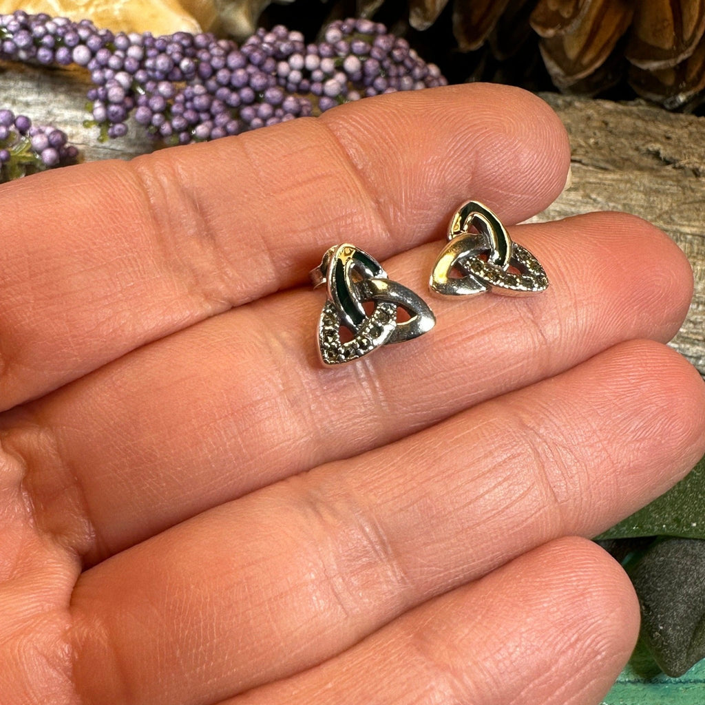 Chana Trinity Knot Post Earrings Post Earrings La Vie Bien Chana Trinity Knot Post Earrings