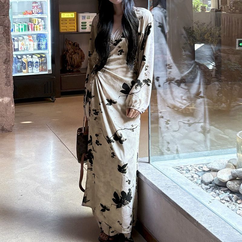 Chinese Style Jacquard & Print Maxi Wrap Dress(MS424) La Vie Bien Chinese Style Jacquard & Print Maxi Wrap Dress(MS424)