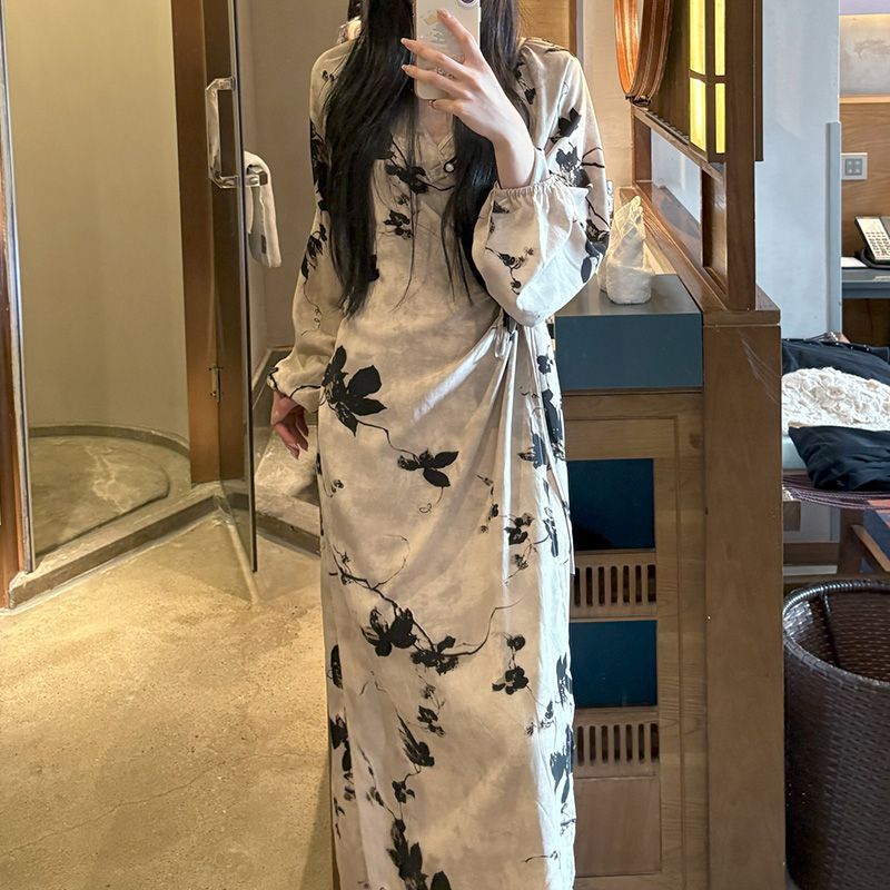 Chinese Style Jacquard & Print Maxi Wrap Dress(MS424) La Vie Bien Chinese Style Jacquard & Print Maxi Wrap Dress(MS424)