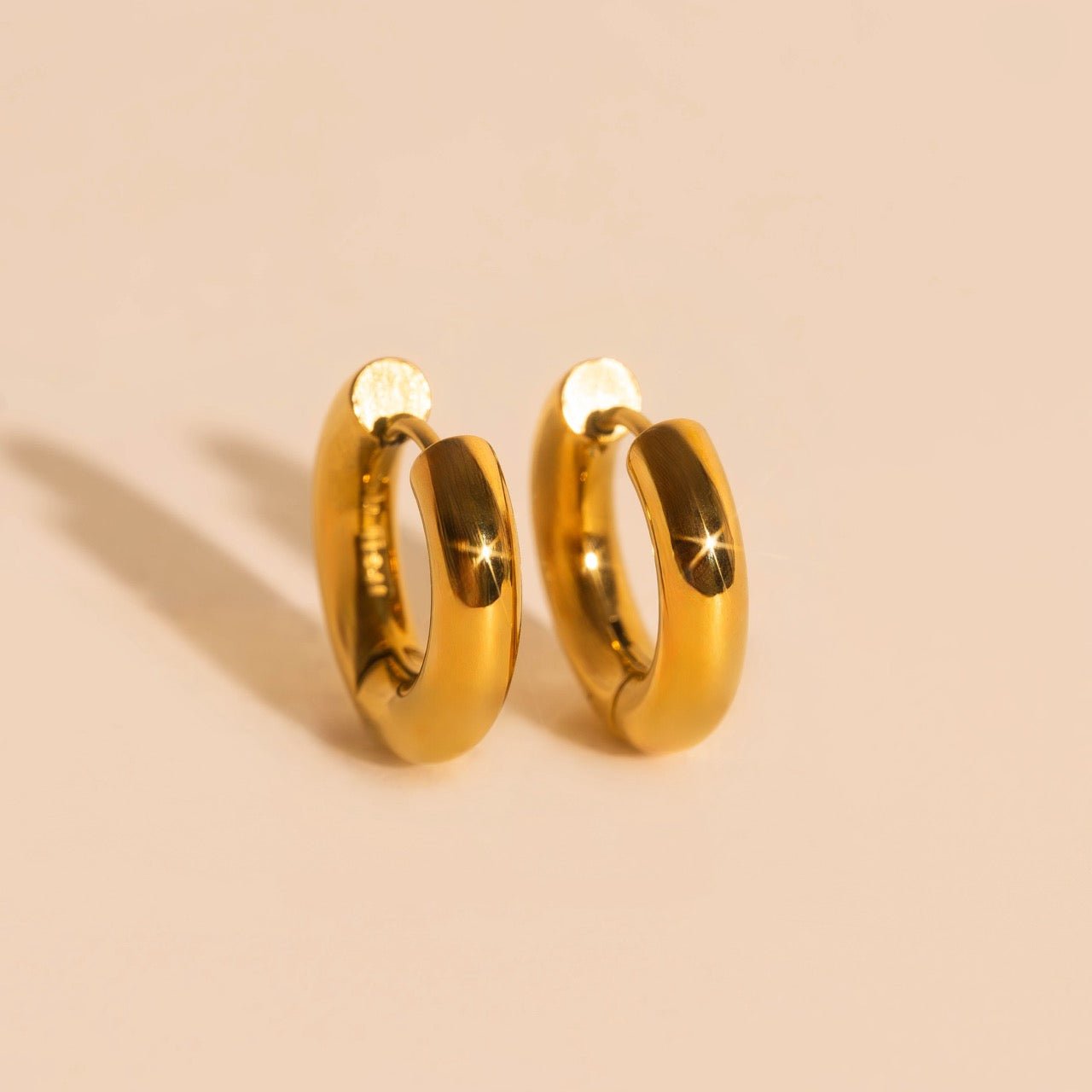 Chunky Rounded Huggie Hoop Earrings Chunky Rounded Huggie Hoops La Vie Bien Chunky Rounded Huggie Hoop Earrings