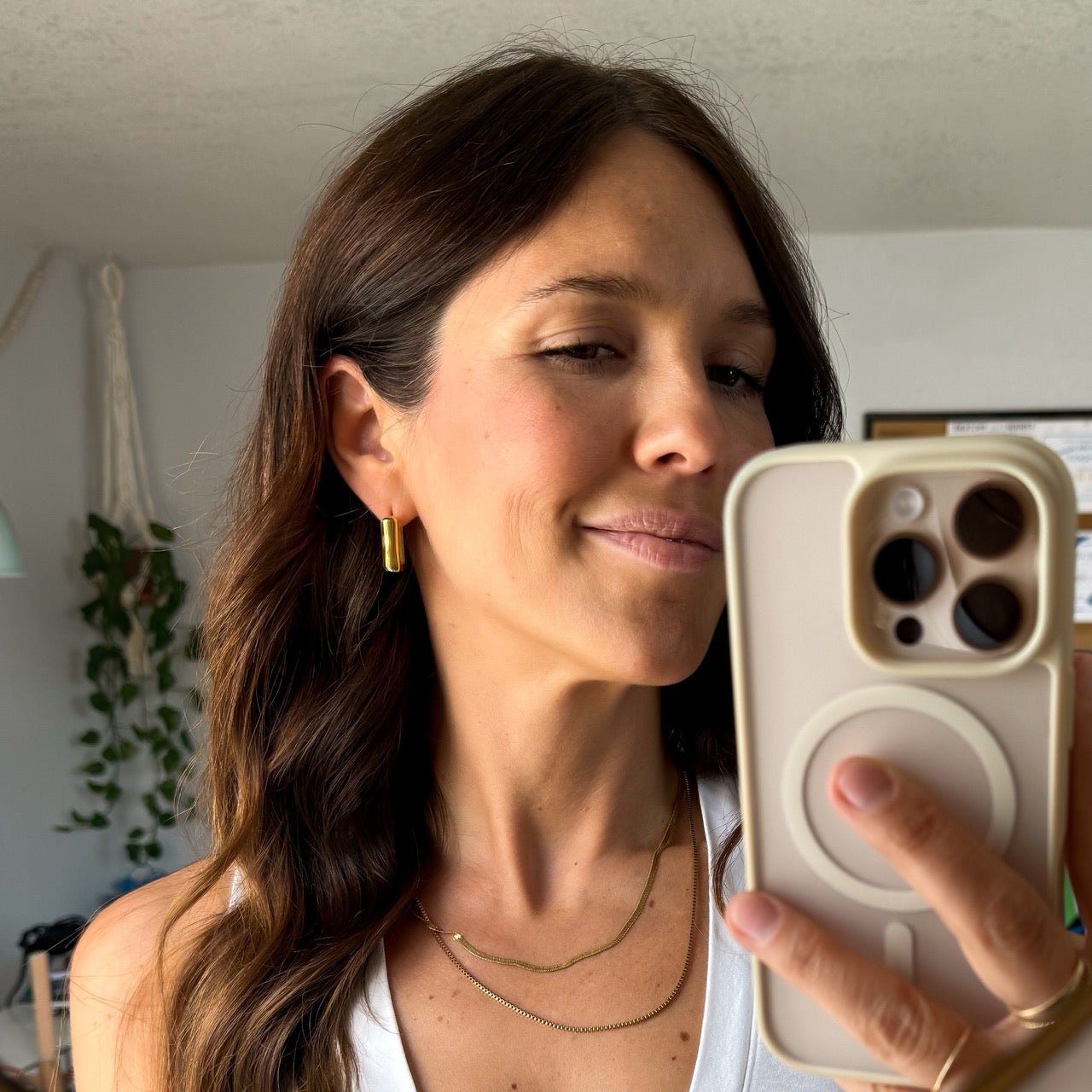 Chunky Rounded Rectangle Huggie Hoop Earrings Chunky Rounded Huggie Hoops La Vie Bien Chunky Rounded Rectangle Huggie Hoop Earrings