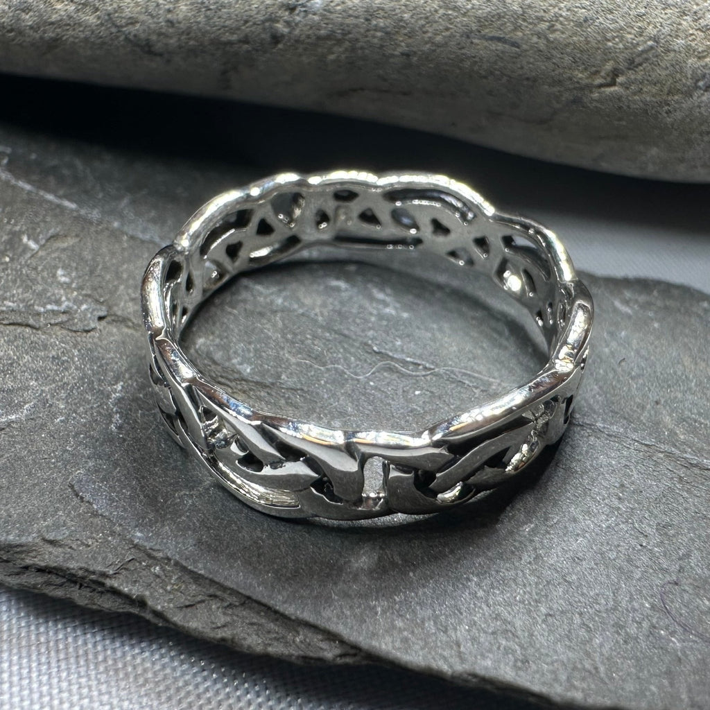 Classic Simplicity Celtic Knot Ring Ring La Vie Bien Classic Simplicity Celtic Knot Ring