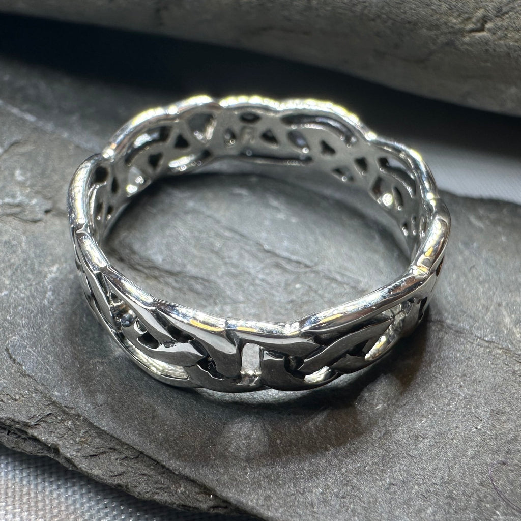 Classic Simplicity Celtic Knot Ring Ring La Vie Bien Classic Simplicity Celtic Knot Ring