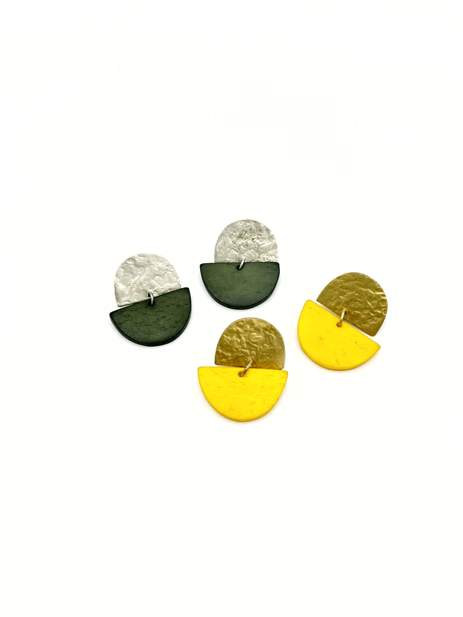 Clear Horizon Studs
