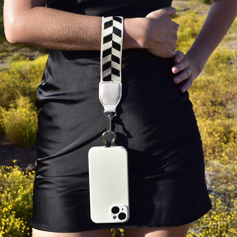 Clip & Go Strap w/Zippered Pouch Chevron La Vie Bien Clip & Go Strap w/Zippered Pouch Chevron
