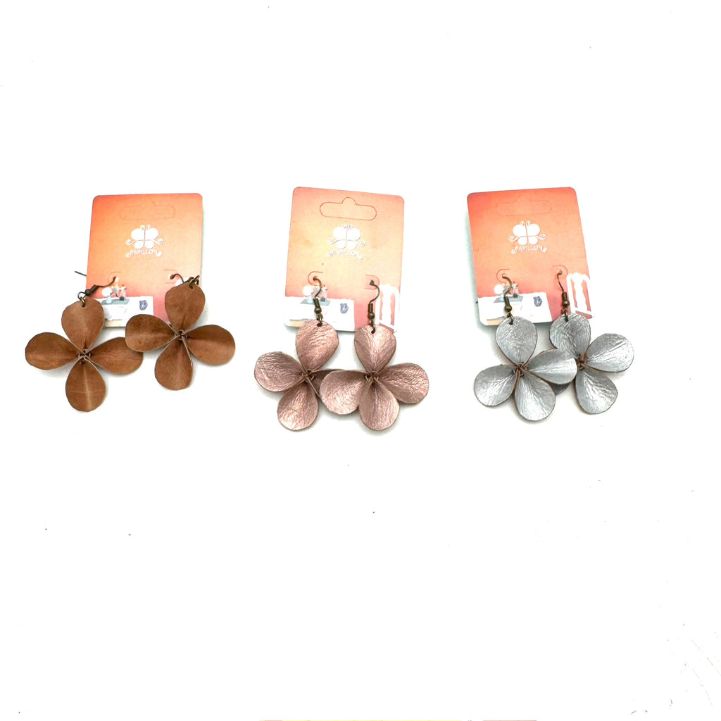 Clover Leather Earrings- Rose Gold Earrings La Vie Bien Clover Leather Earrings- Rose Gold