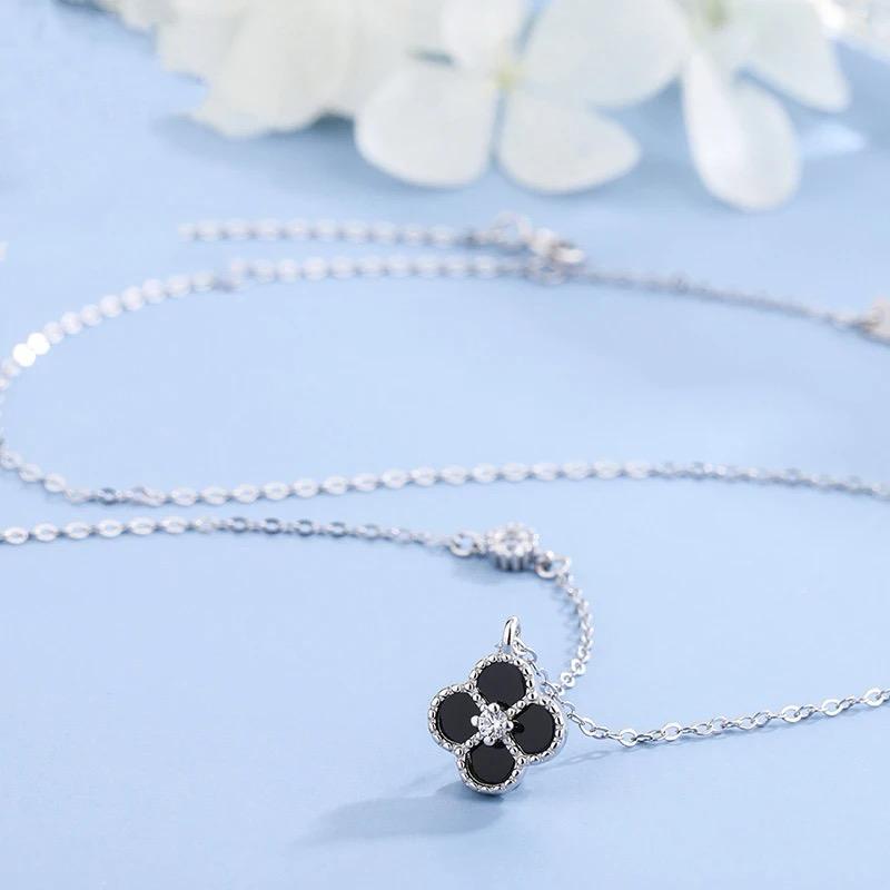 Clover Necklace Necklace La Vie Bien Clover Necklace