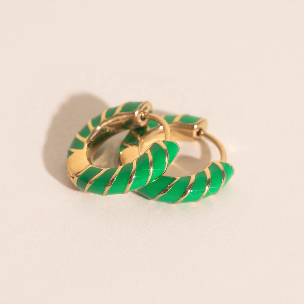 Color Chunky Rounded Huggie Hoop Earrings Earrings La Vie Bien Color Chunky Rounded Huggie Hoop Earrings