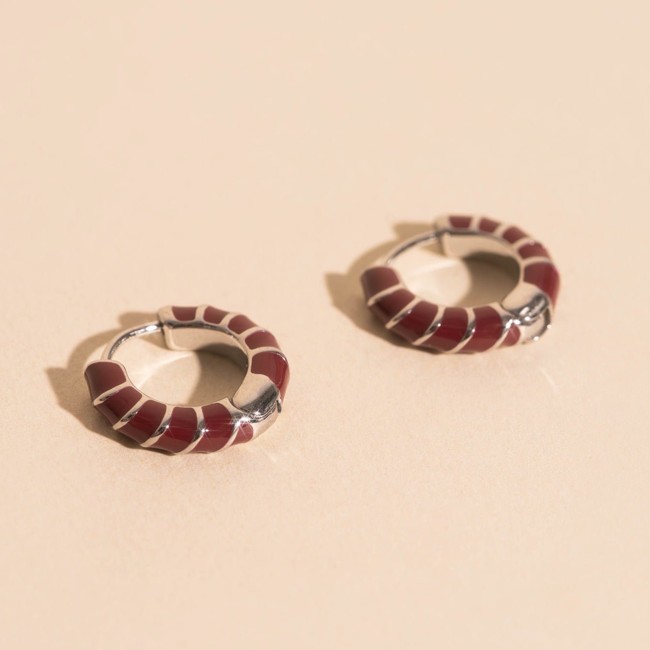 Color Chunky Rounded Huggie Hoop Earrings Earrings La Vie Bien Color Chunky Rounded Huggie Hoop Earrings