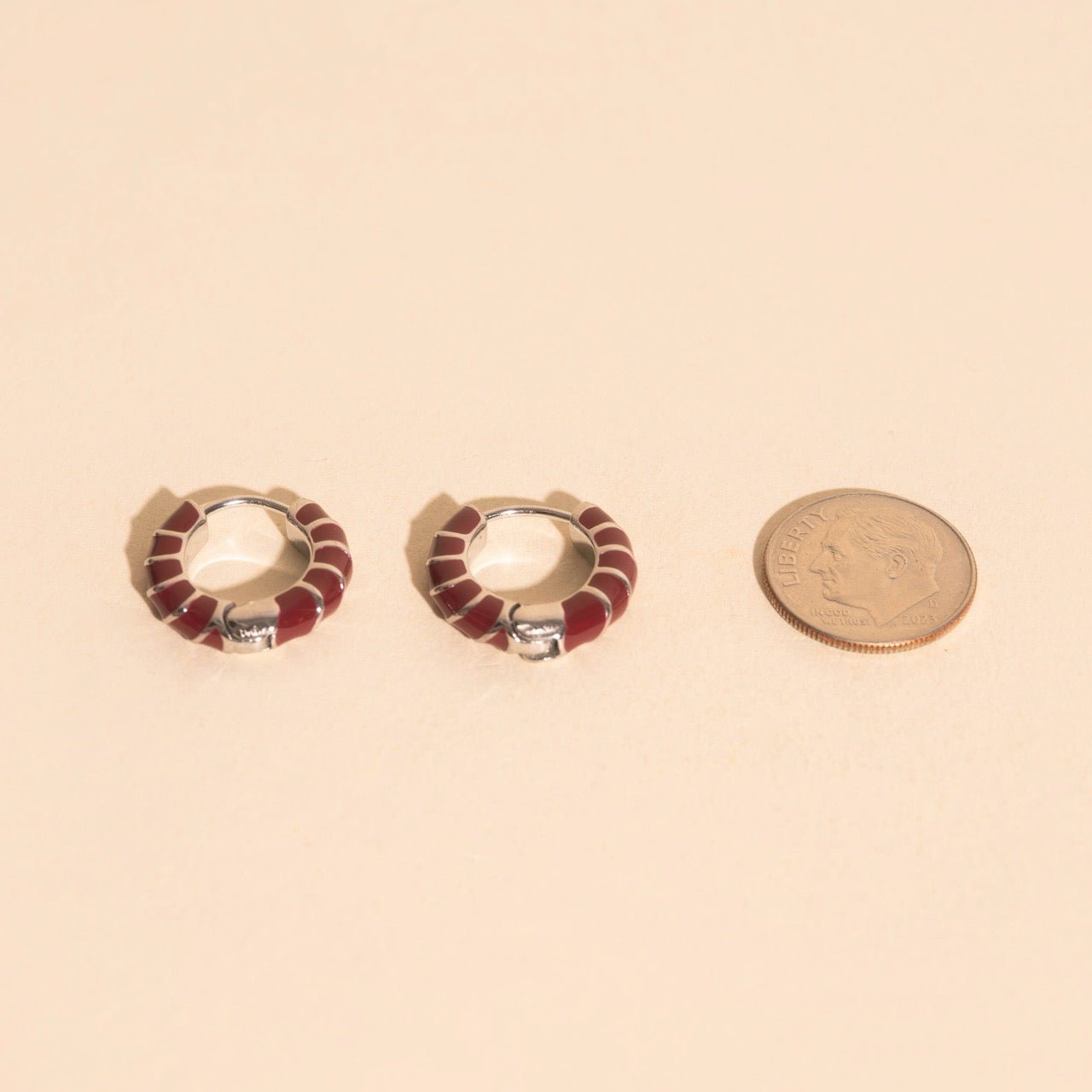 Color Chunky Rounded Huggie Hoop Earrings Earrings La Vie Bien Color Chunky Rounded Huggie Hoop Earrings
