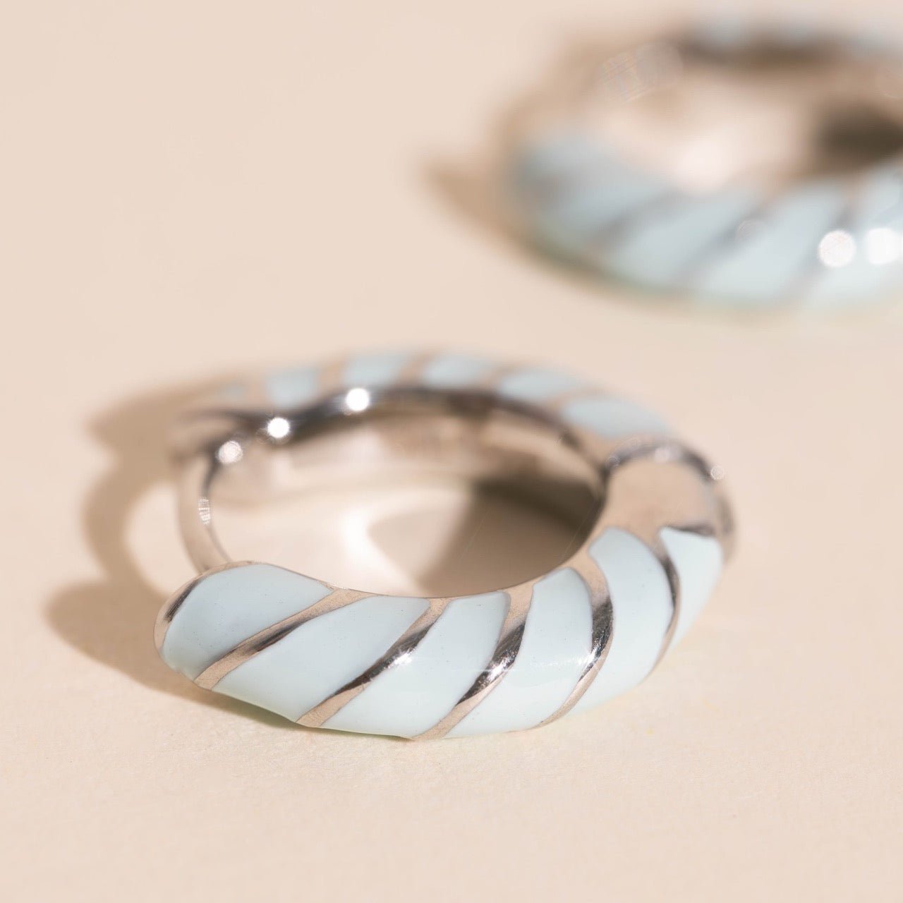 Color Chunky Rounded Huggie Hoop Earrings Earrings La Vie Bien Color Chunky Rounded Huggie Hoop Earrings