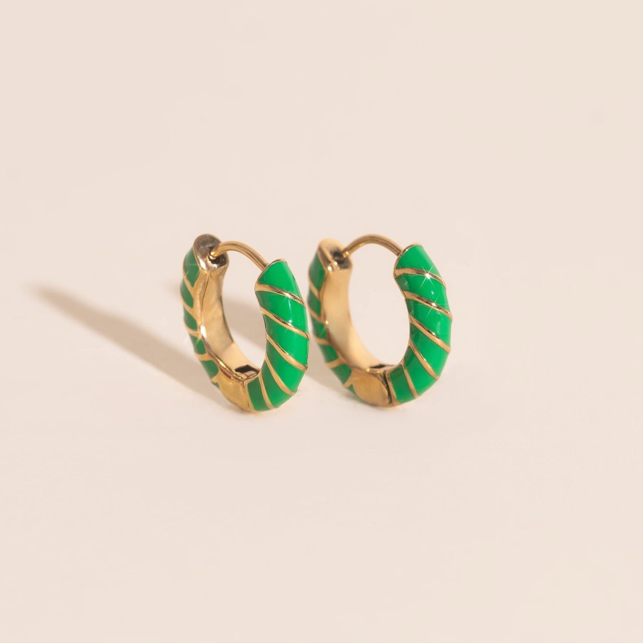Color Chunky Rounded Huggie Hoop Earrings Earrings La Vie Bien Color Chunky Rounded Huggie Hoop Earrings