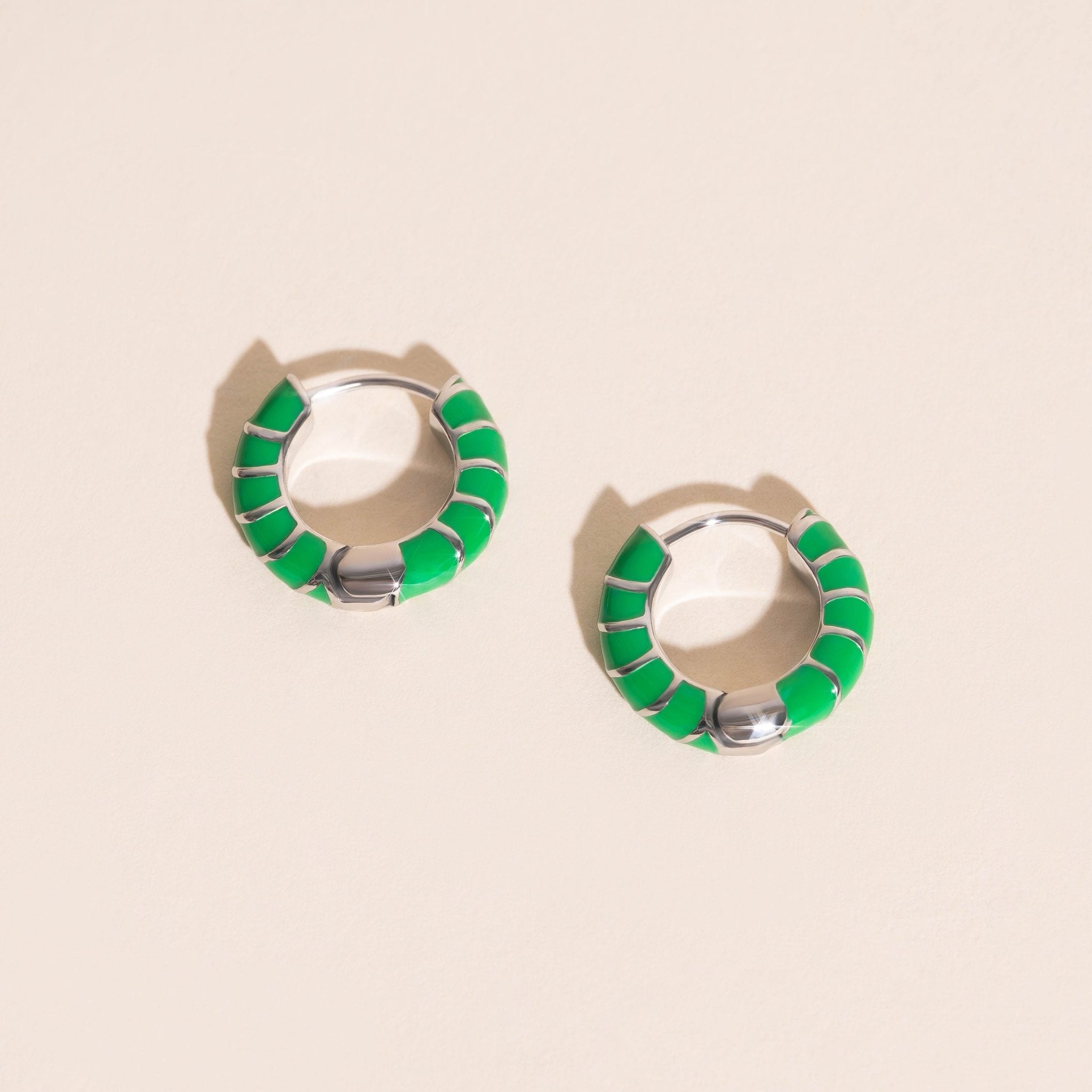 Color Chunky Rounded Huggie Hoop Earrings Earrings La Vie Bien Color Chunky Rounded Huggie Hoop Earrings