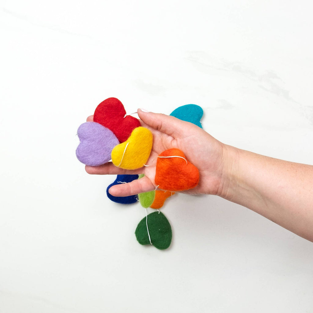 Colorful Felt heart Garland - Handmade Wall Décor - Multicolor Hearts for kid's room, nursery La Vie Bien Colorful Felt heart Garland - Handmade Wall Décor - Multicolor Hearts for kid's room, nursery