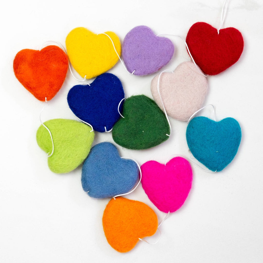 Colorful Felt heart Garland - Handmade Wall Décor - Multicolor Hearts for kid's room, nursery La Vie Bien Colorful Felt heart Garland - Handmade Wall Décor - Multicolor Hearts for kid's room, nursery