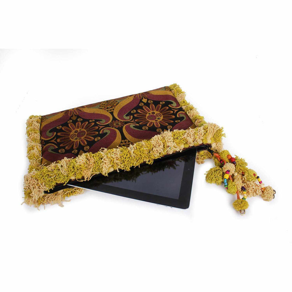 Computer Case | Oversize Pom Pom Clutch - Thailand Bags La Vie Bien Computer Case | Oversize Pom Pom Clutch - Thailand