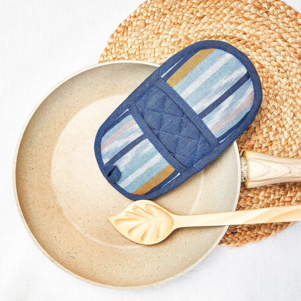 Double Ended Oval Pot Holder by Upavim Crafts